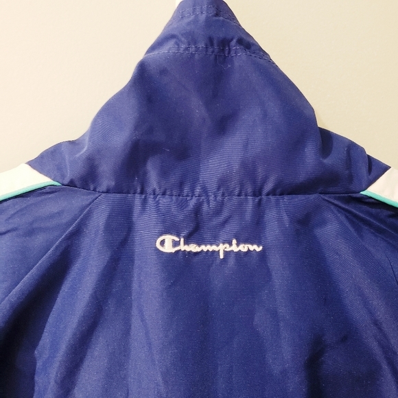 Womens Vintage Champion Windbreaker - Picture 6 of 8